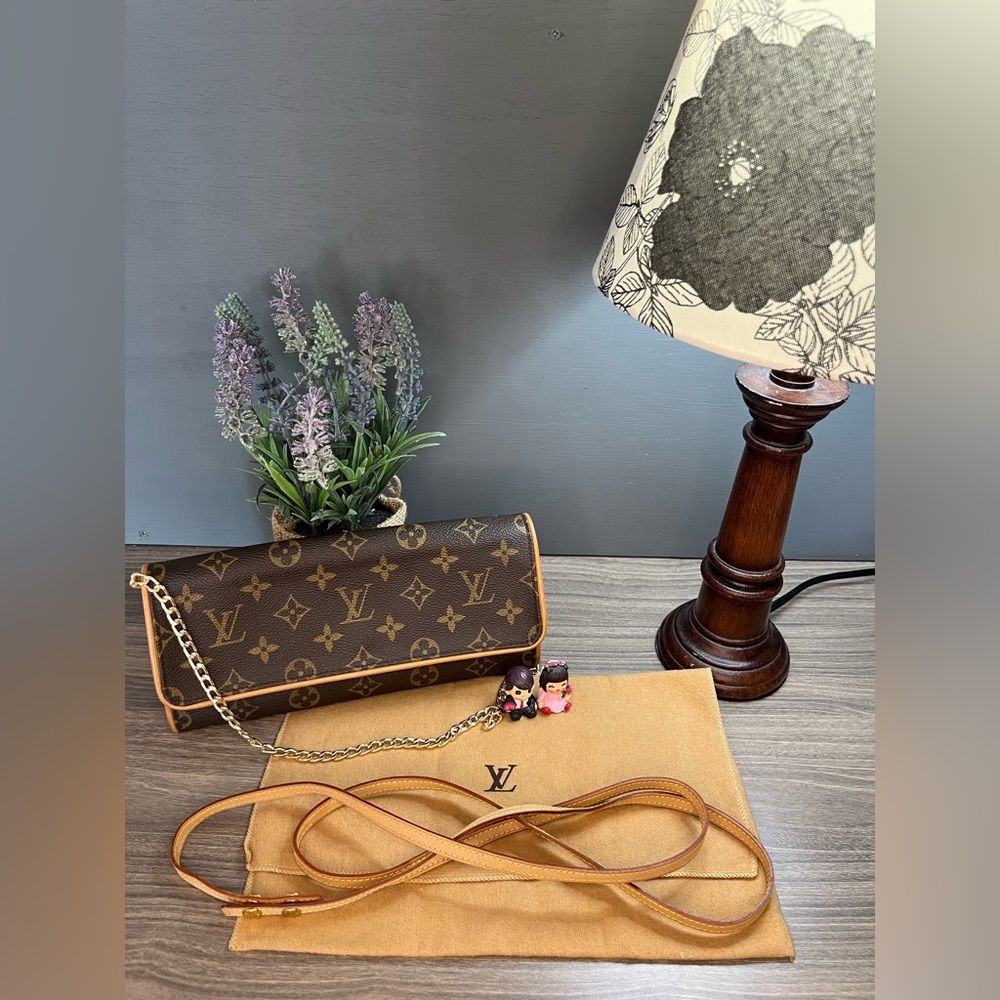 Louis Vuitton Twin Pochette GM
